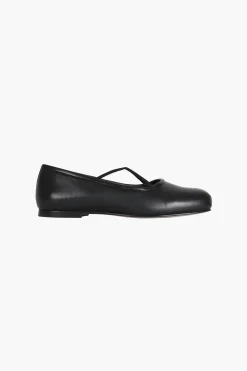 Store Sandy Liang Criss Cross Pointe In Black Nappa
