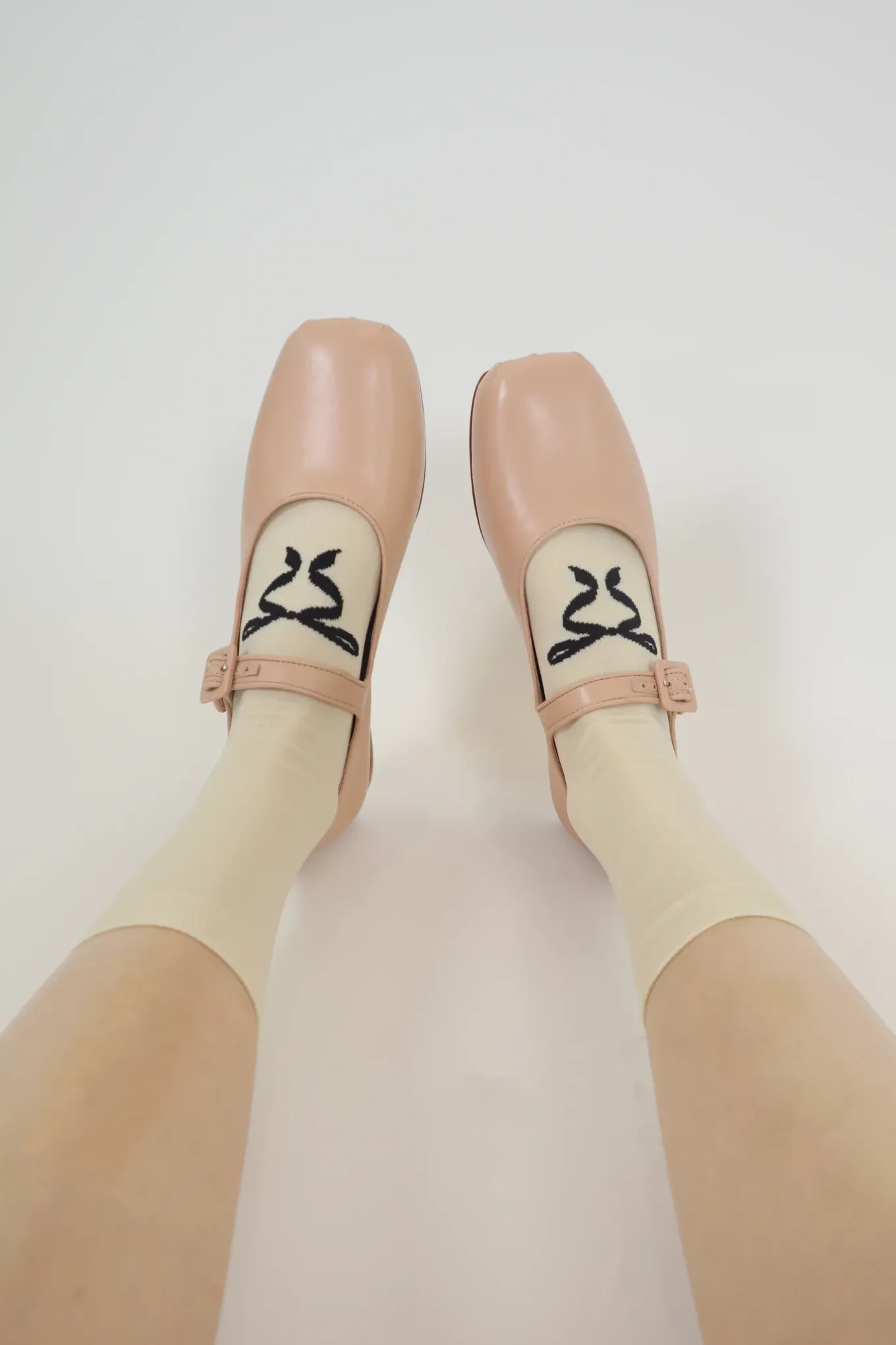 Store Sandy Liang Secret Socks In Butter
